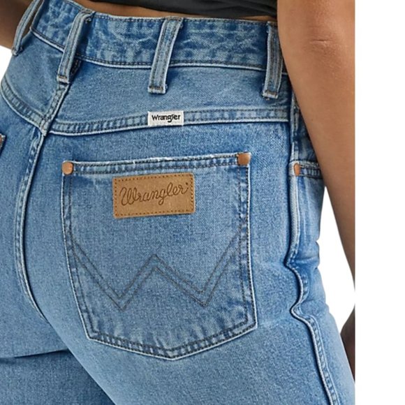 Wrangler Women's Wild West 603 High Rise Distressed Cropped Jeans Size 34x28 - Picture 1 of 16
